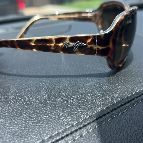 Authentic Maui Jim Tortoise Frame Polarized Sunglasses - Picture 4 of 5
